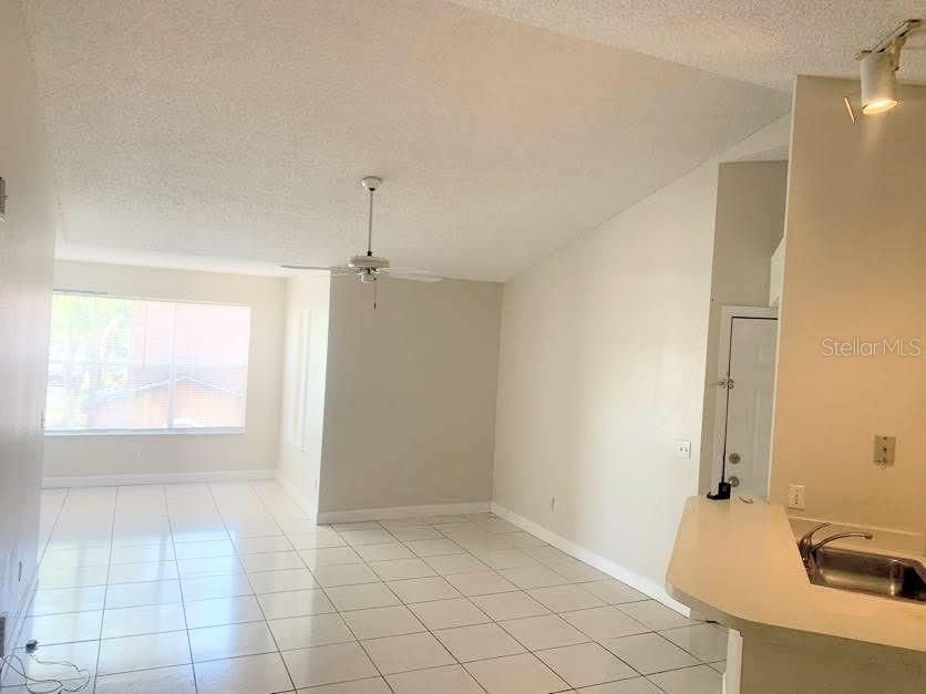 Recently Rented: $1,200 (2 beds, 2 baths, 1054 Square Feet)
