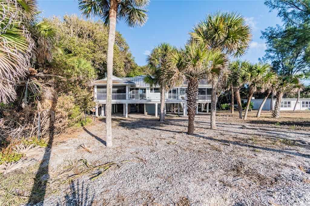 Recently Sold: $1,750,000 (3 beds, 4 baths, 3386 Square Feet)