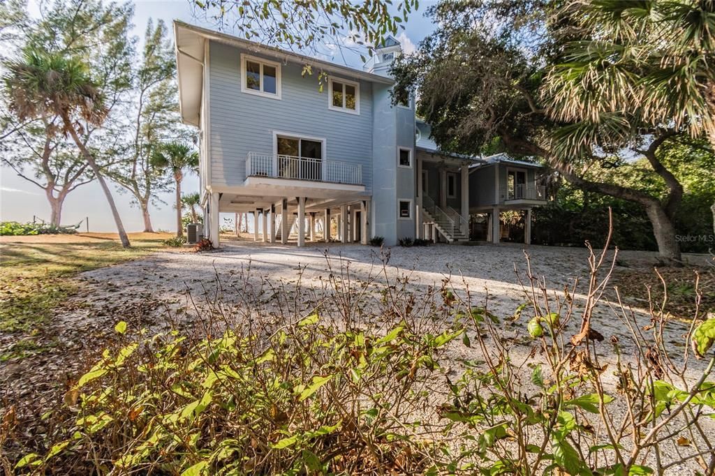 Recently Sold: $1,750,000 (3 beds, 4 baths, 3386 Square Feet)