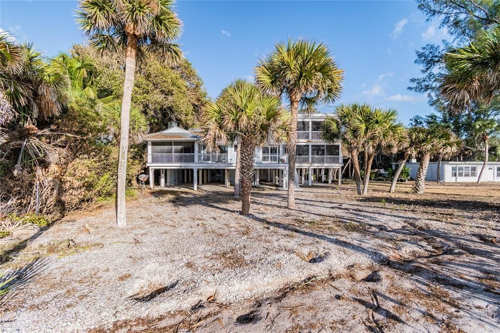 Recently Sold: $1,750,000 (3 beds, 4 baths, 3386 Square Feet)