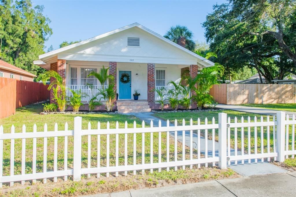 Recently Sold: $389,000 (4 beds, 1 baths, 1386 Square Feet)