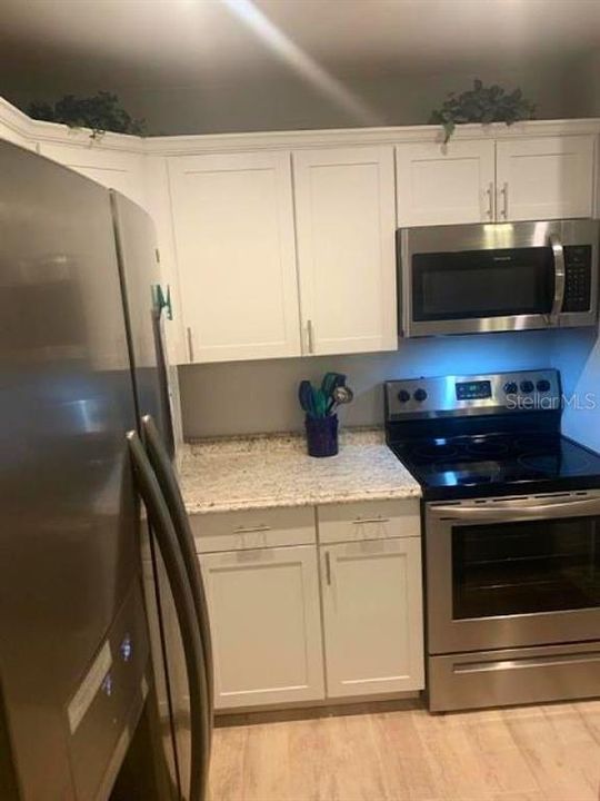 Vendido Recientemente: $204,000 (2 camas, 2 baños, 920 Pies cuadrados)