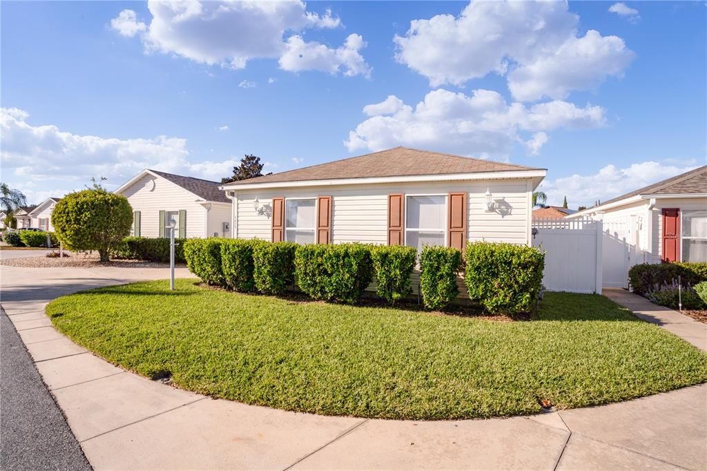 Recently Sold: $272,000 (2 beds, 2 baths, 1148 Square Feet)