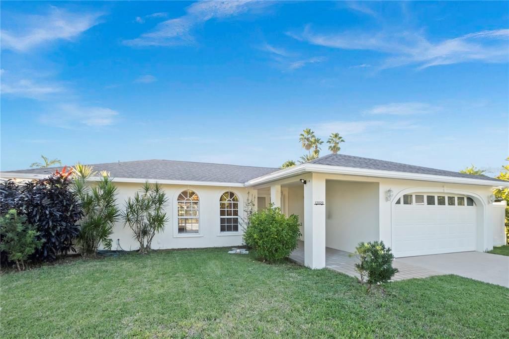 Recently Sold: $999,000 (4 beds, 2 baths, 2148 Square Feet)