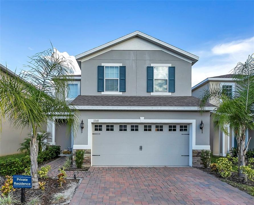 Recently Sold: $420,000 (5 beds, 2 baths, 2424 Square Feet)