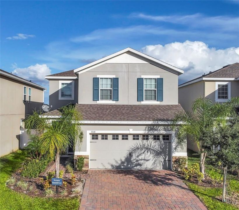 Recently Sold: $420,000 (5 beds, 2 baths, 2424 Square Feet)