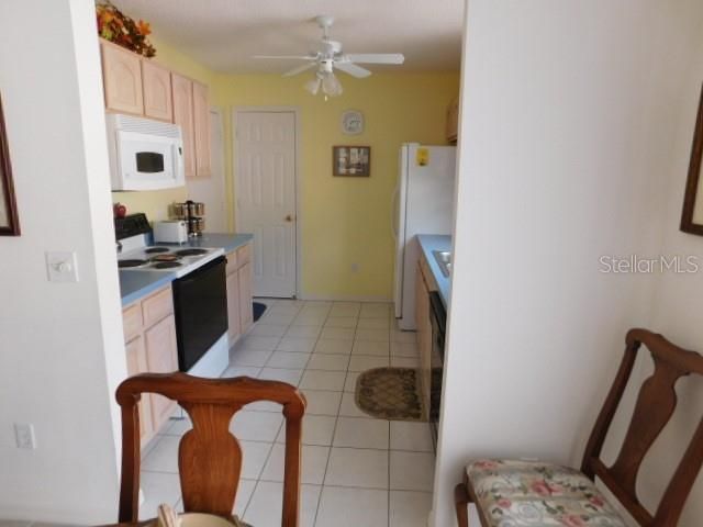 Recently Sold: $269,000 (2 beds, 2 baths, 1094 Square Feet)