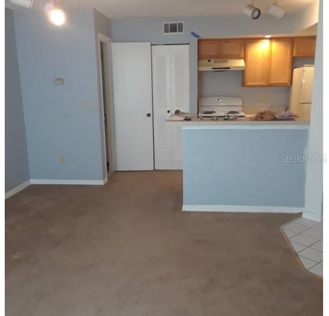 Recently Sold: $120,000 (1 beds, 1 baths, 636 Square Feet)