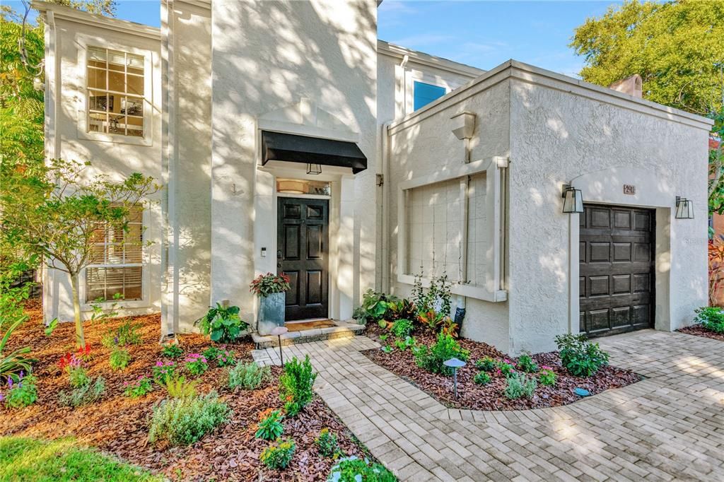 Recently Sold: $999,000 (3 beds, 2 baths, 1932 Square Feet)