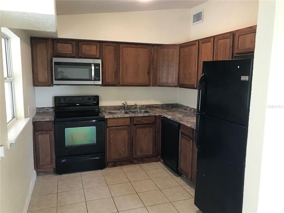 Recently Sold: $205,000 (3 beds, 1 baths, 1256 Square Feet)