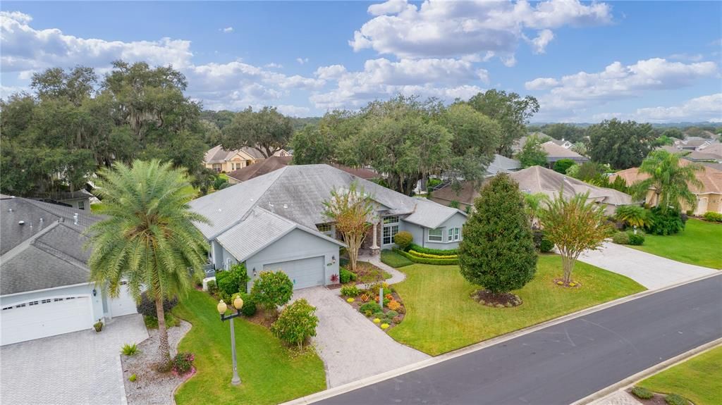 Recently Sold: $1,375,000 (4 beds, 3 baths, 4987 Square Feet)