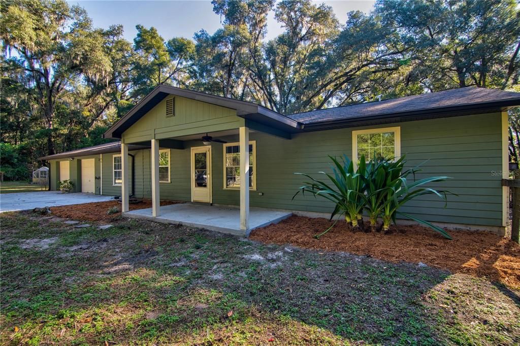 Recently Sold: $276,000 (3 beds, 2 baths, 1200 Square Feet)