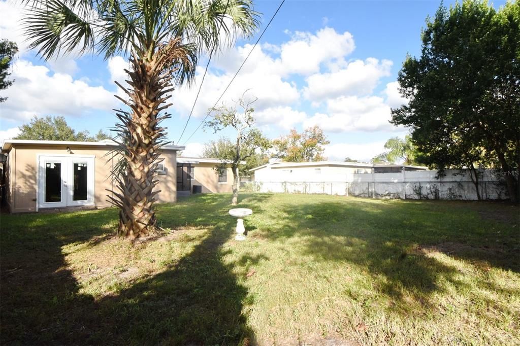 Recently Sold: $300,000 (3 beds, 1 baths, 1160 Square Feet)