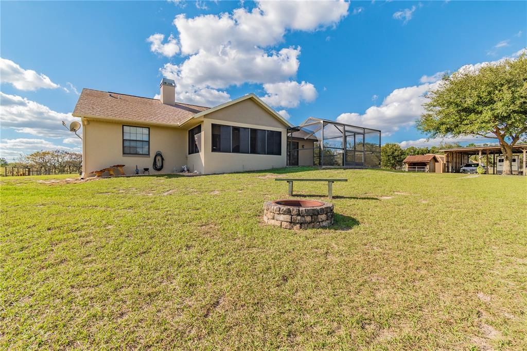 Recently Sold: $375,000 (3 beds, 2 baths, 1517 Square Feet)