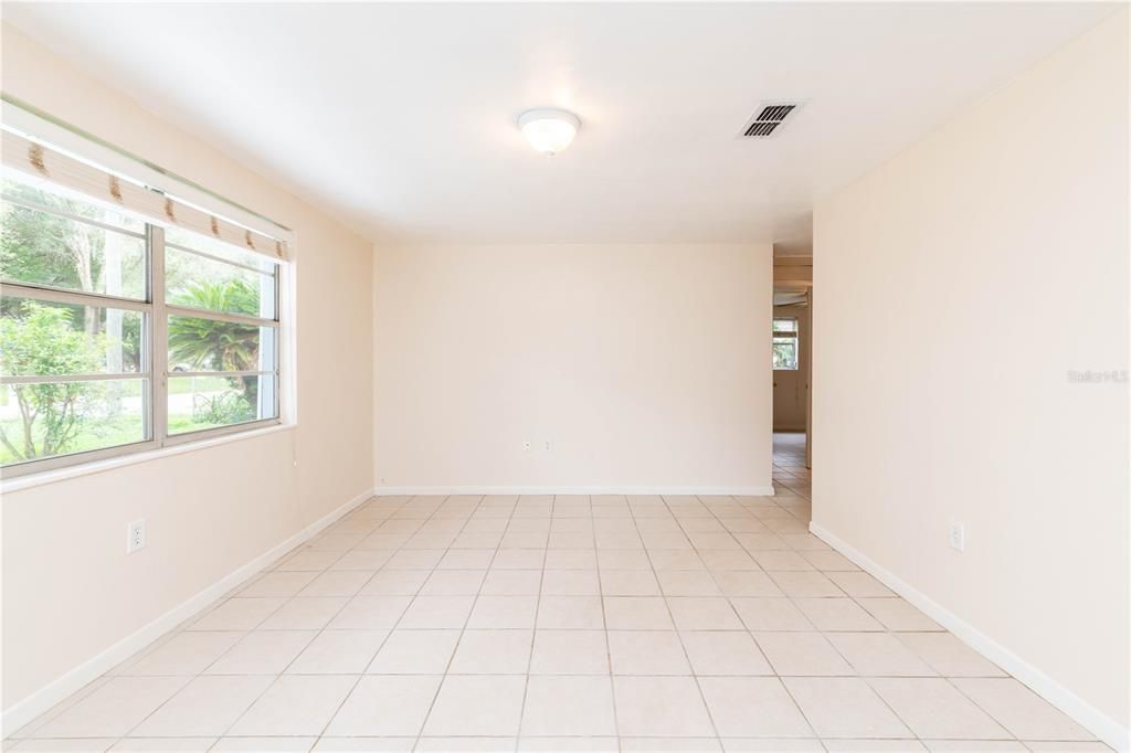 Recently Sold: $135,000 (2 beds, 1 baths, 942 Square Feet)