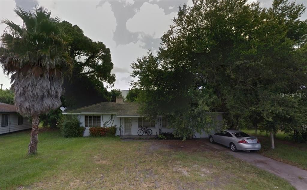 最近售出: $400,000 (2 贝兹, 1 浴室, 912 平方英尺)