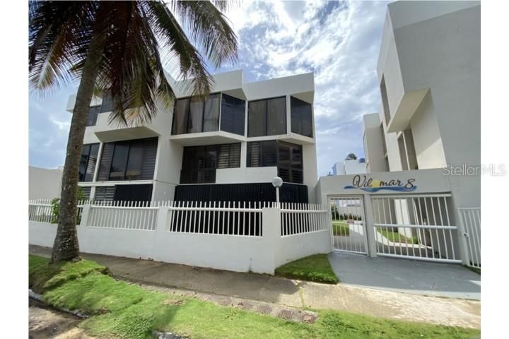 Recently Rented: $1,700 (3 beds, 2 baths, 1162 Square Feet)