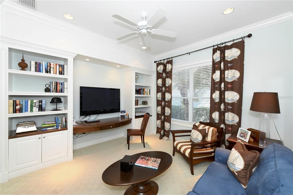 Recently Sold: $950,000 (2 beds, 2 baths, 2510 Square Feet)