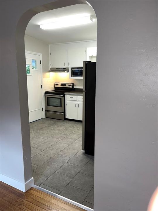 Recently Sold: $249,900 (2 beds, 1 baths, 840 Square Feet)