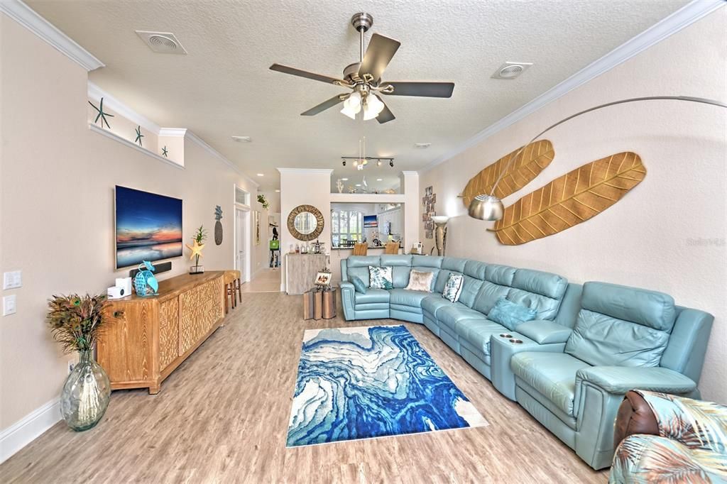 Recently Sold: $325,000 (3 beds, 2 baths, 1678 Square Feet)