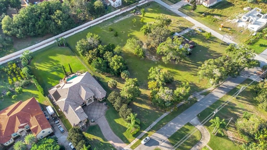 最近售出: $399,000 (0.68 acres)