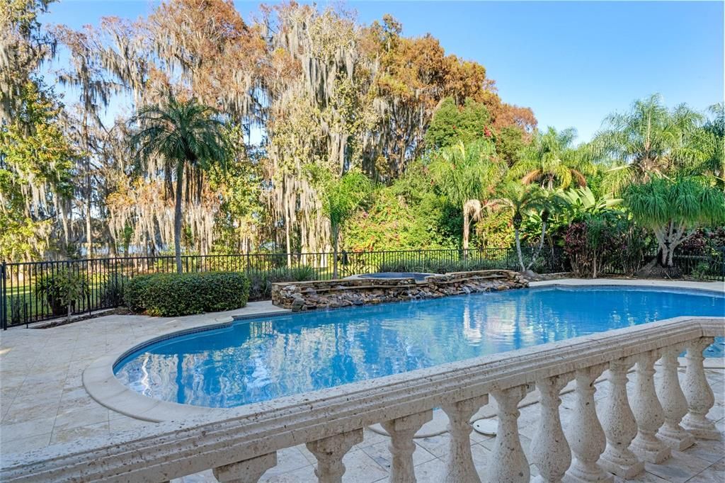 Recently Sold: $2,250,000 (4 beds, 6 baths, 7895 Square Feet)