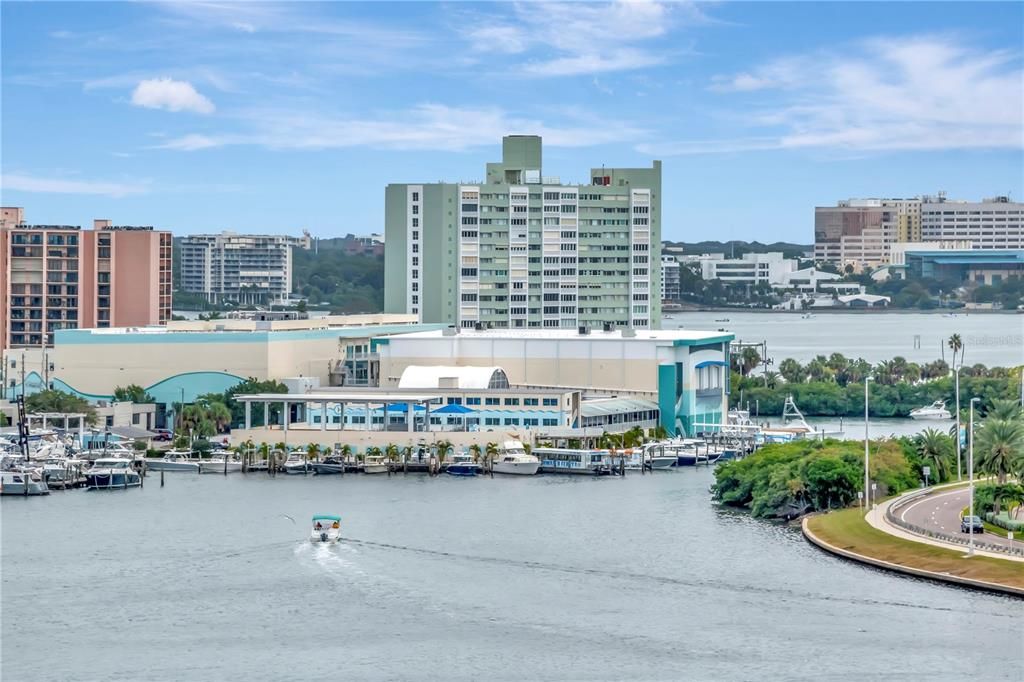 Recently Sold: $2,000,000 (3 beds, 2 baths, 2015 Square Feet)