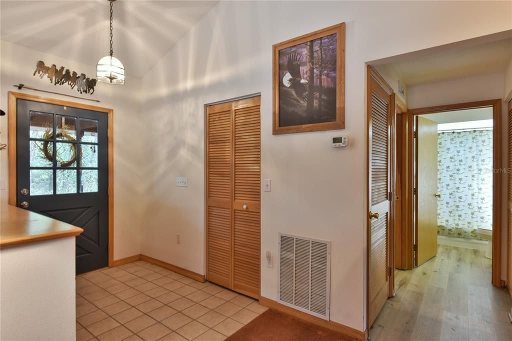 Recently Sold: $575,000 (2 beds, 2 baths, 1350 Square Feet)