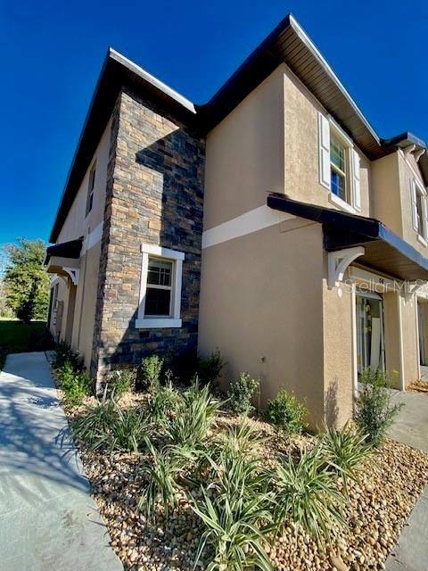 Recently Sold: $232,260 (3 beds, 2 baths, 1787 Square Feet)