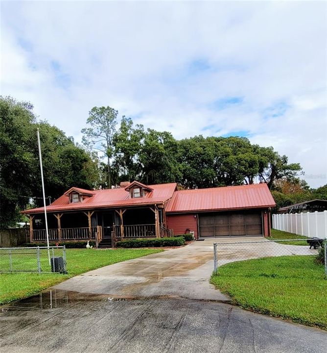 Huge front lot and driveway.