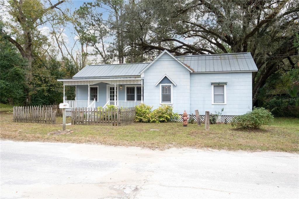 Recently Sold: $165,000 (2 beds, 2 baths, 1308 Square Feet)