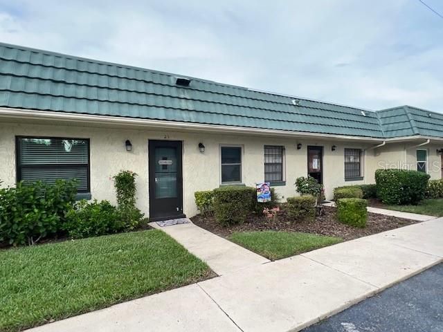 Recently Sold: $105,000 (2 beds, 2 baths, 942 Square Feet)