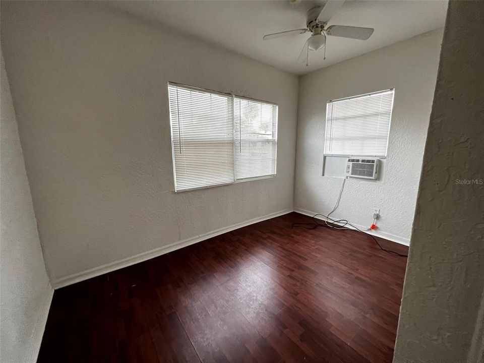 Recently Rented: $1,100 (1 beds, 1 baths, 900 Square Feet)