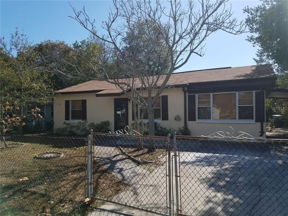 Recently Sold: $325,000 (3 beds, 1 baths, 1097 Square Feet)