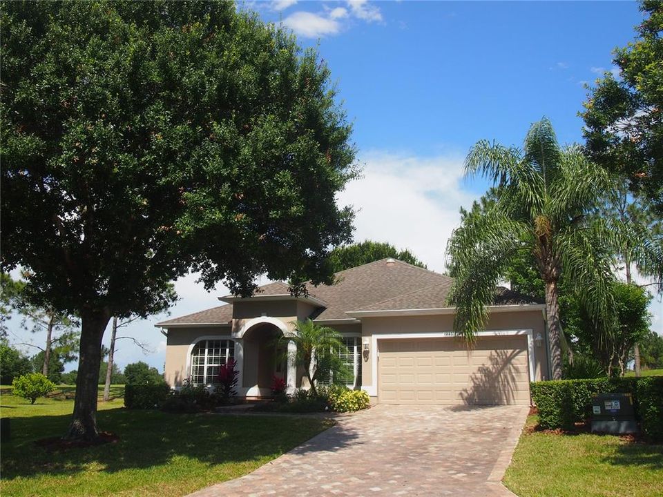 Front of 2239 Clipstone Ct