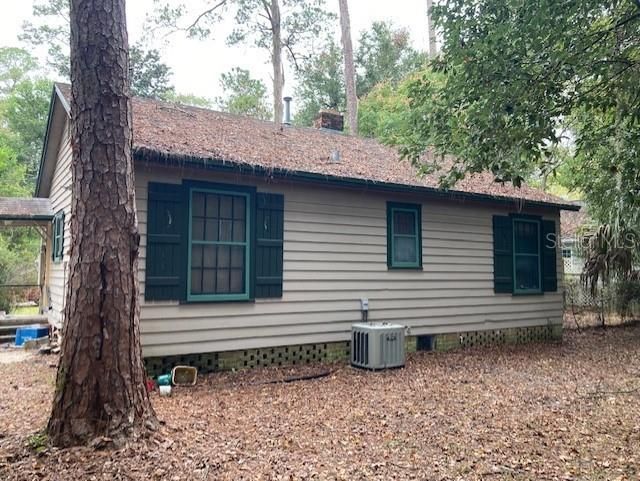 Recently Sold: $135,000 (2 beds, 1 baths, 924 Square Feet)