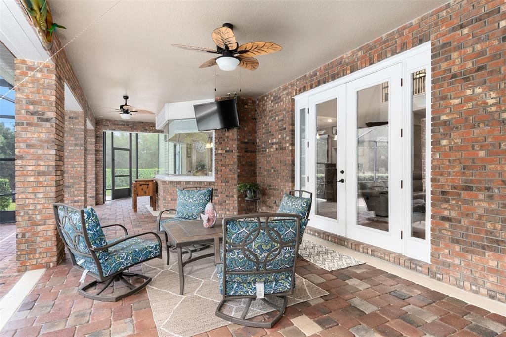 Recently Sold: $825,000 (3 beds, 3 baths, 3338 Square Feet)