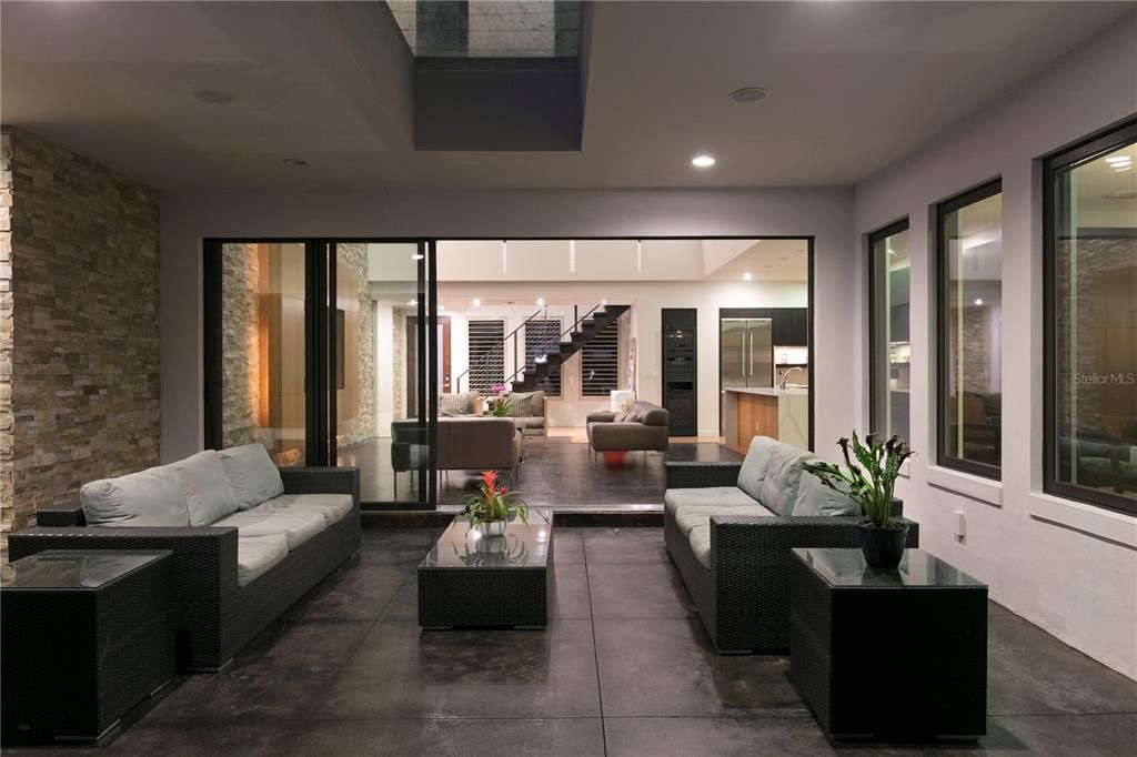Recently Sold: $1,695,000 (4 beds, 4 baths, 3075 Square Feet)