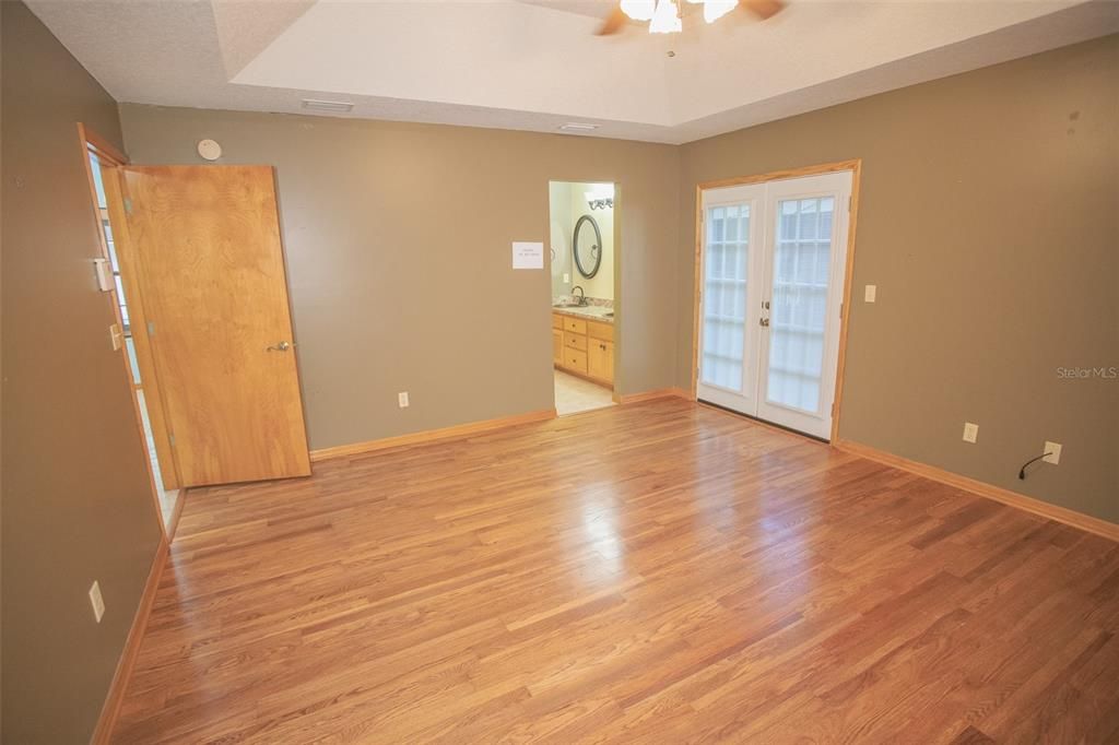 Recently Sold: $310,000 (2 beds, 2 baths, 1588 Square Feet)