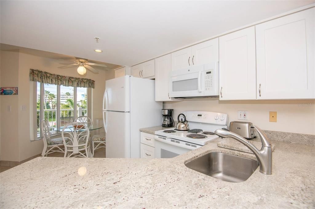 Recently Sold: $480,000 (2 beds, 2 baths, 800 Square Feet)