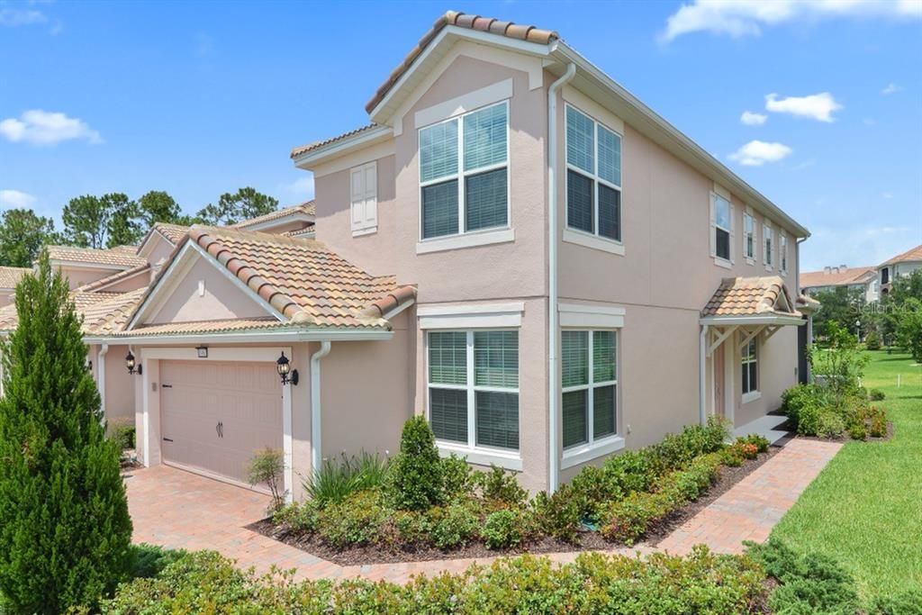 Recently Sold: $335,000 (3 beds, 2 baths, 2369 Square Feet)
