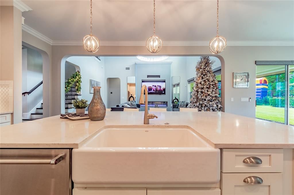 Recently Sold: $989,000 (5 beds, 3 baths, 4143 Square Feet)