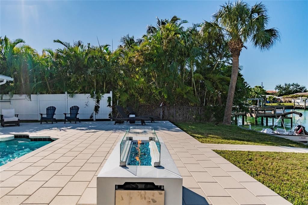 Recently Sold: $1,645,000 (4 beds, 4 baths, 2887 Square Feet)