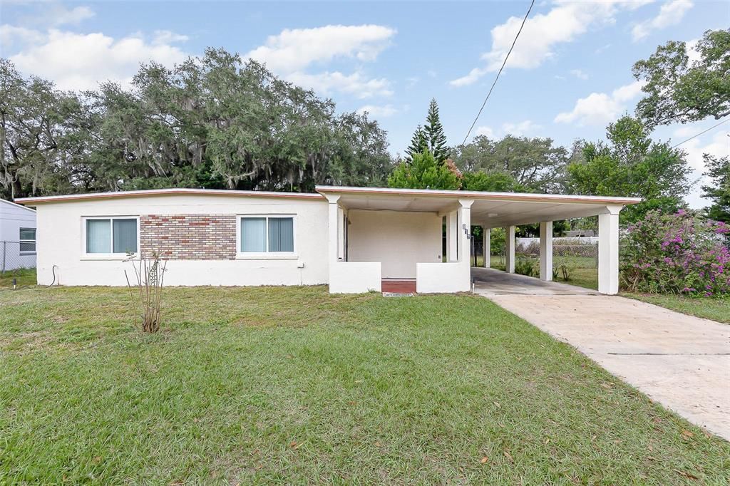Recently Sold: $300,000 (4 beds, 2 baths, 1460 Square Feet)