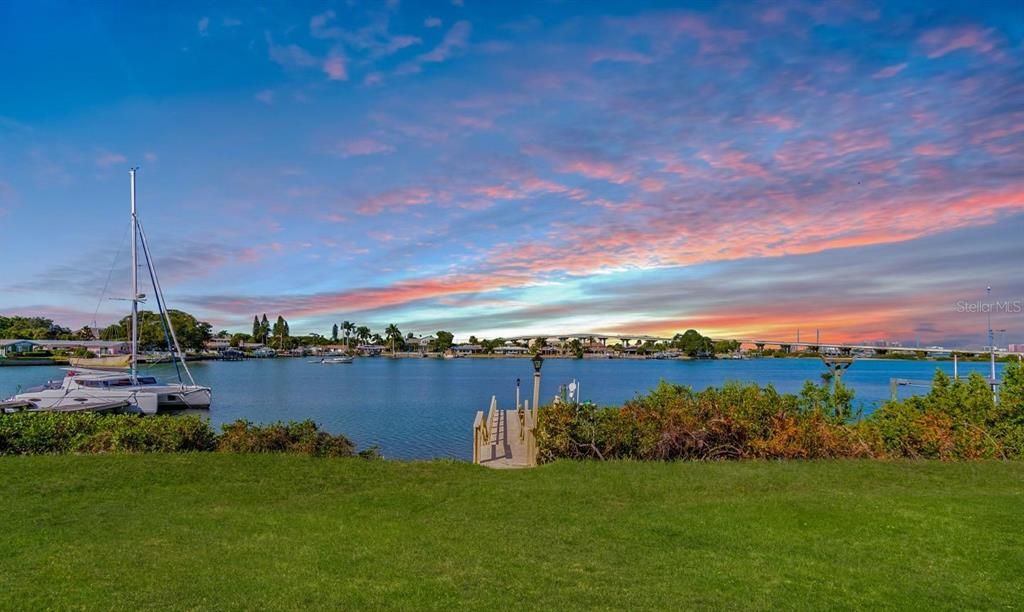 Recently Sold: $3,333,000 (6 beds, 4 baths, 4315 Square Feet)