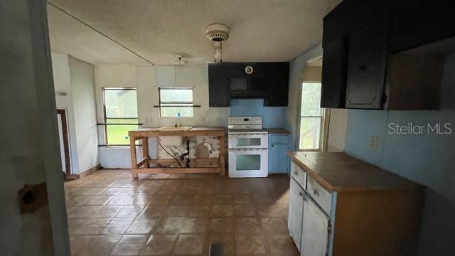 Recently Sold: $59,900 (4 beds, 2 baths, 1620 Square Feet)