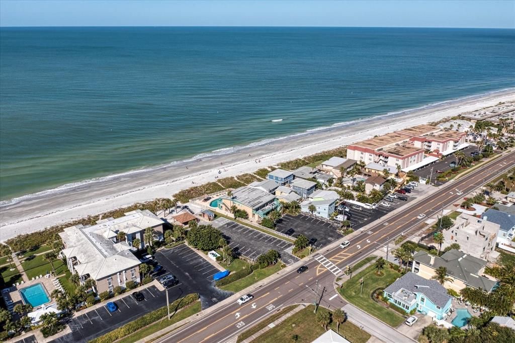 Coastal Pinellas county-just 45 minutes from Tampa airport and St Pete and 5 minutes to Clearwater Beach..