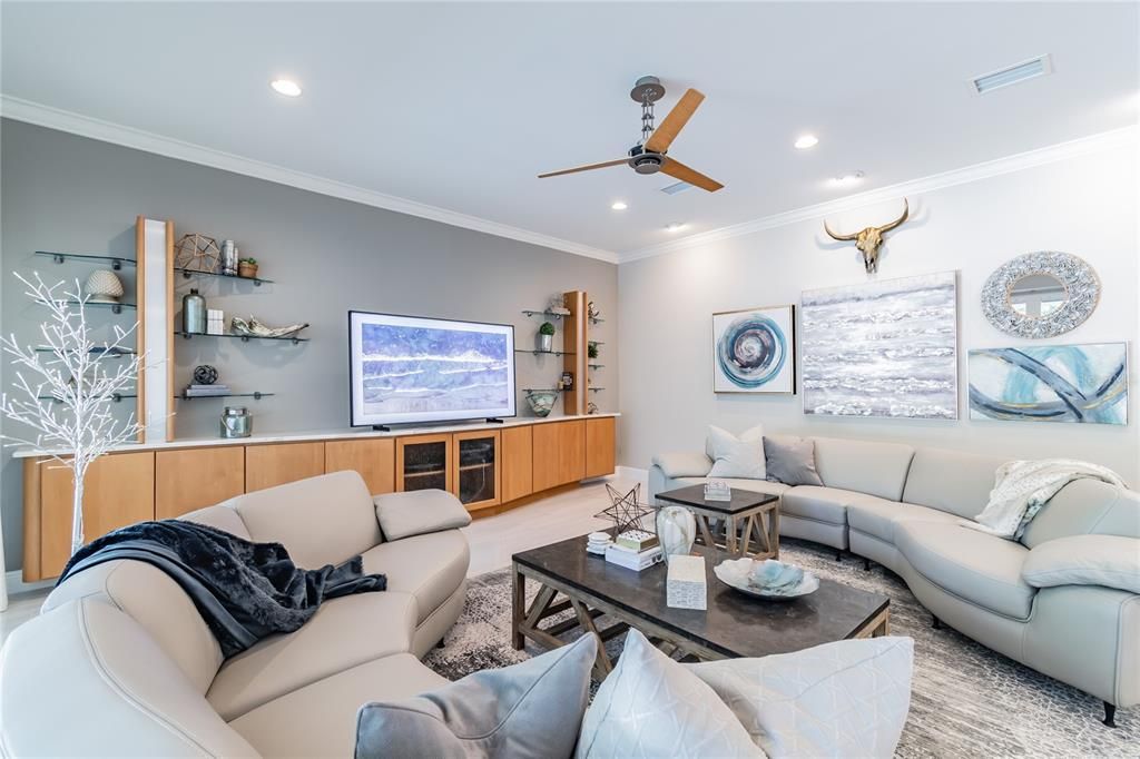 Recently Sold: $3,500,000 (5 beds, 4 baths, 4262 Square Feet)