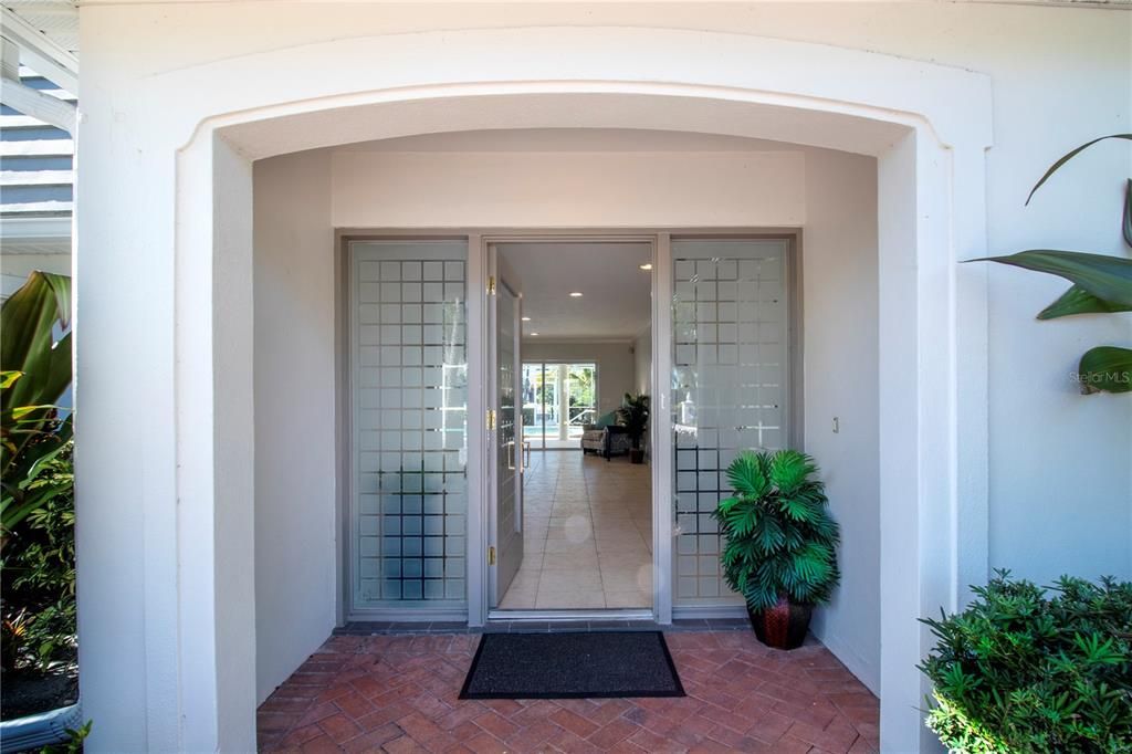 Recently Sold: $2,995,000 (3 beds, 4 baths, 2415 Square Feet)