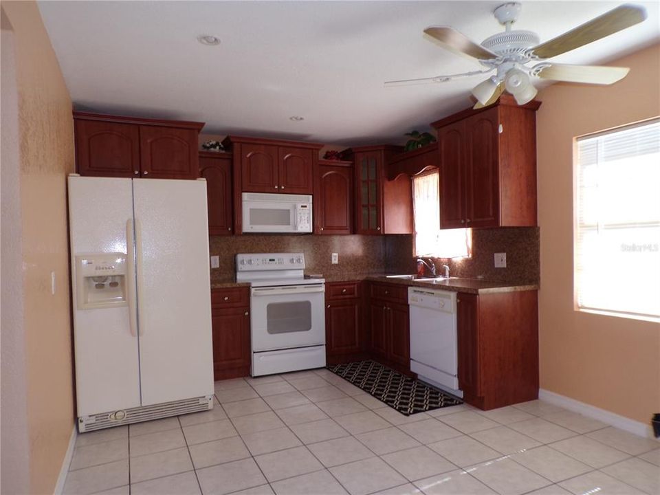 Recently Rented: $1,500 (2 beds, 1 baths, 792 Square Feet)